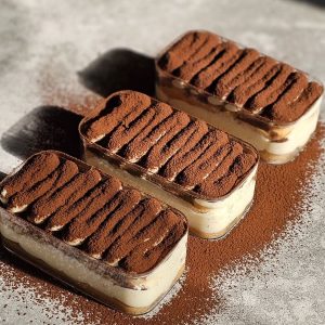 bánh tiramisu