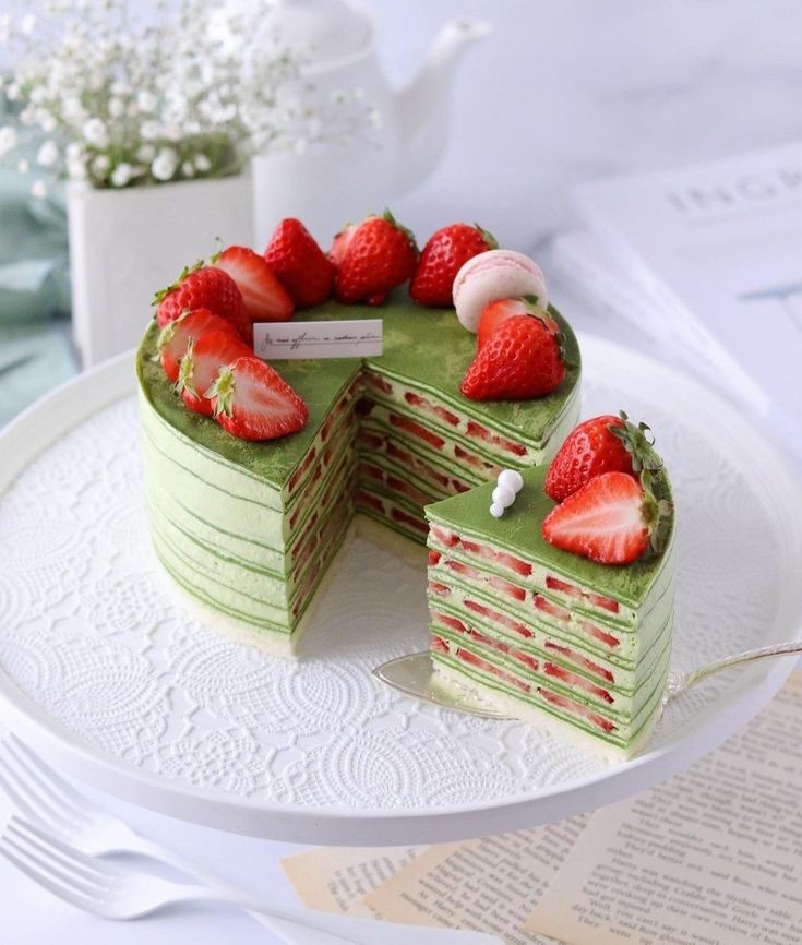 Bánh Kem Matcha Dâu Tây